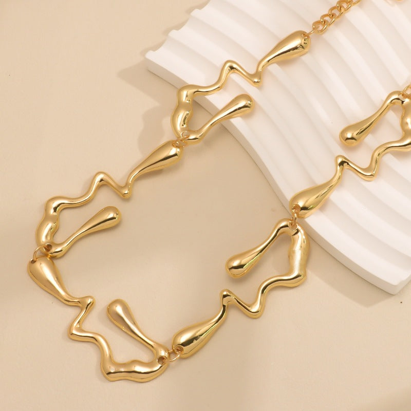 Irregular necklace